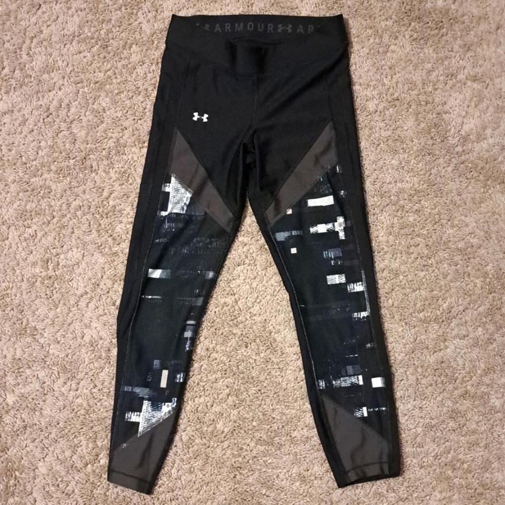 Under Armour compression leggings size medium